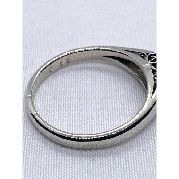 Platinum Emerald Diamond Ring Size 7